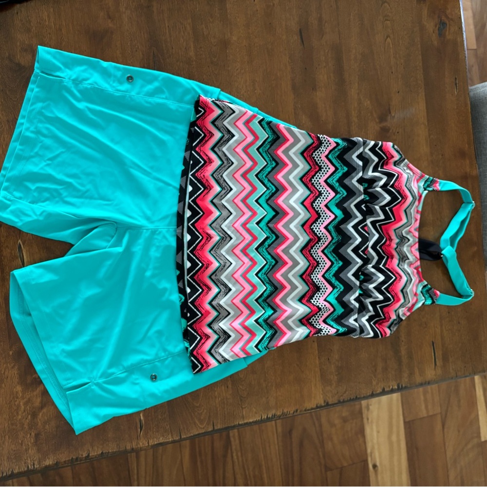 Women’s Turquoise Zigzag Tankini Swim Set